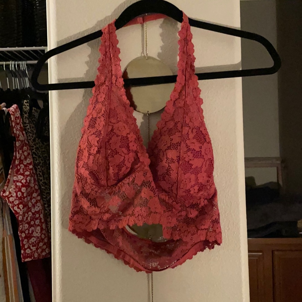 Super cute and comfy bralette! Only worn once.